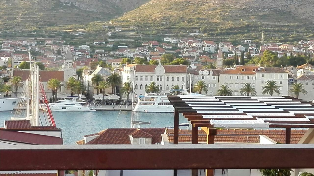 Fresh Apartments Dar Orlic Trogir Exterior foto